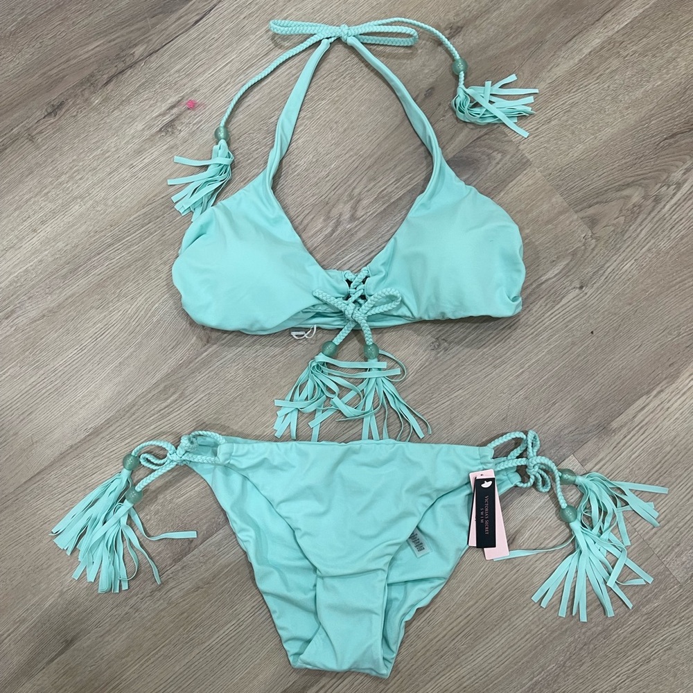 Victoria’s Secret bikini